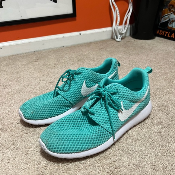 Nike Other - Nike shoes!!